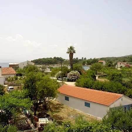 Lägenhet In With Sea View, Balcony, Air Conditioning, Wifi 3560-4 Sućuraj