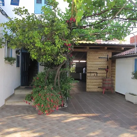 Apartment In With Sea View, Balcony, Air Conditioning, Wifi 3560-4